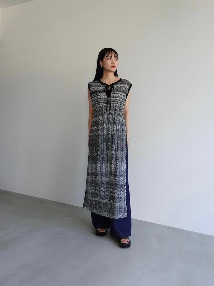モデル身長:158cm / カラー:Black
