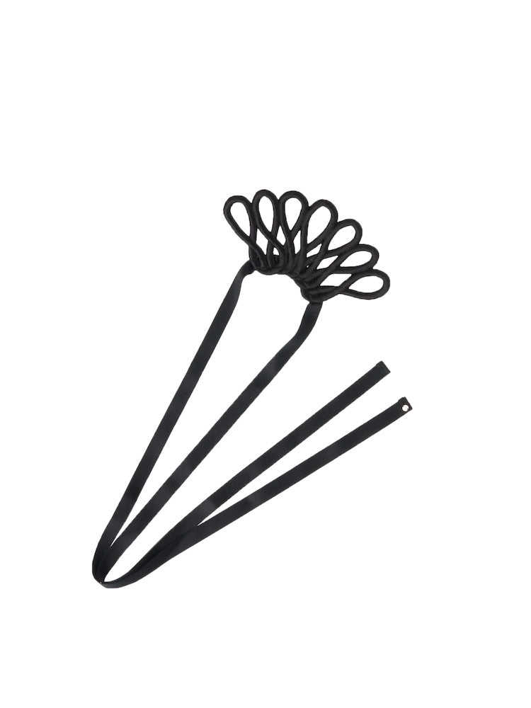 カラー:Black ※スタジオにてフラッシュを焚いて撮影