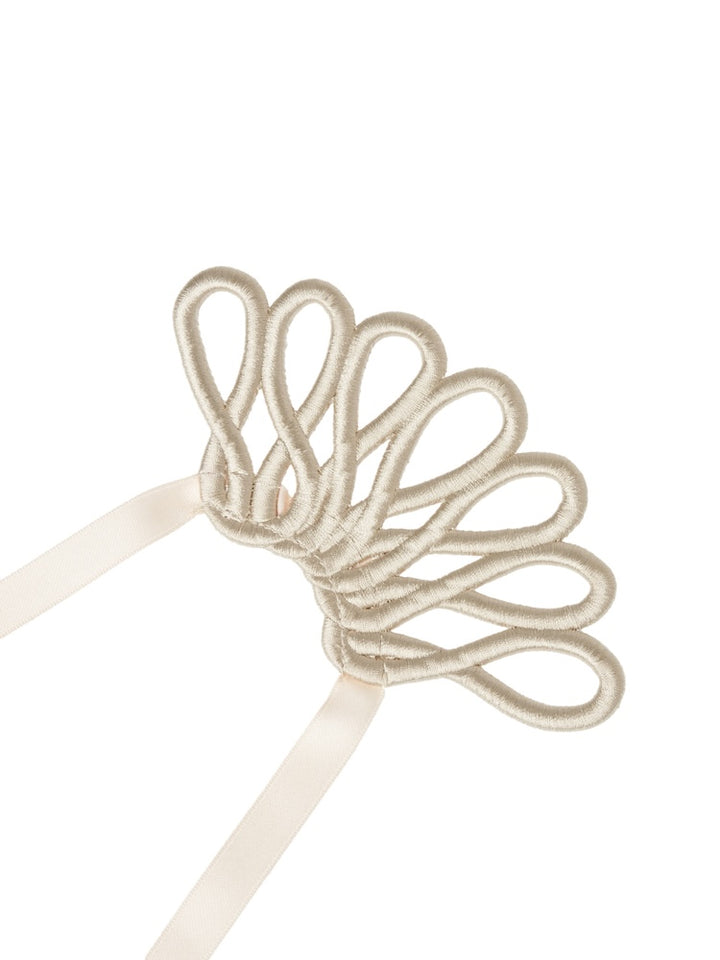 カラー:Greige ※スタジオにてフラッシュを焚いて撮影