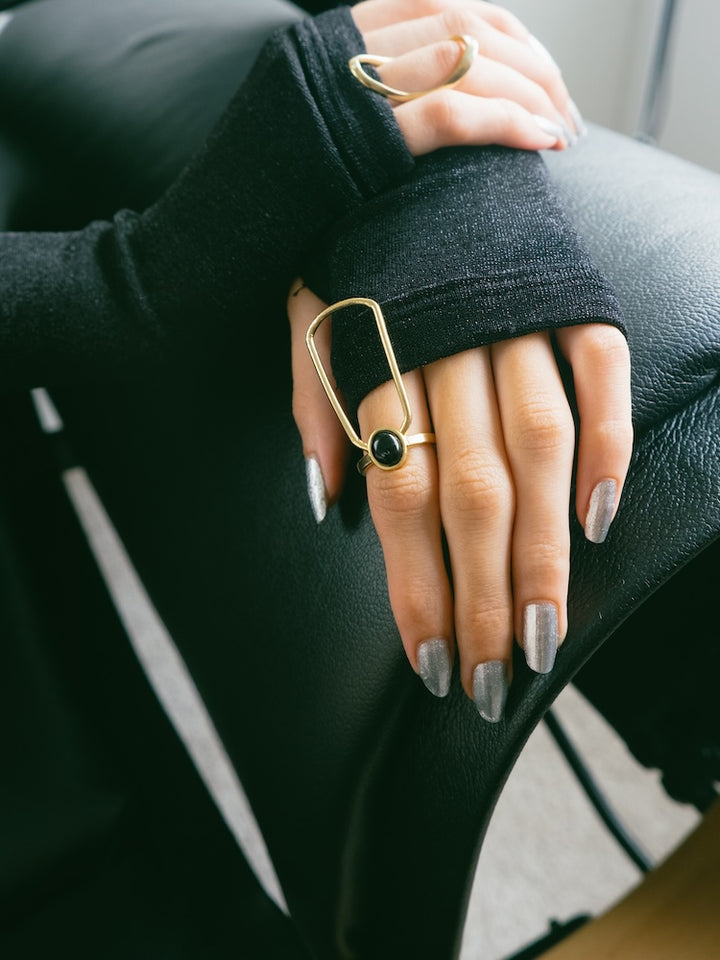 カラー:Gold × Onyx (Black)