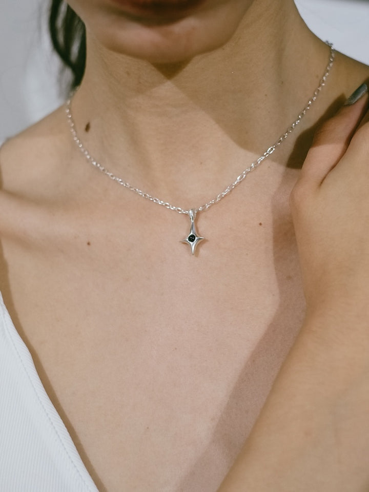 カラー:Silver × Onyx (Black)