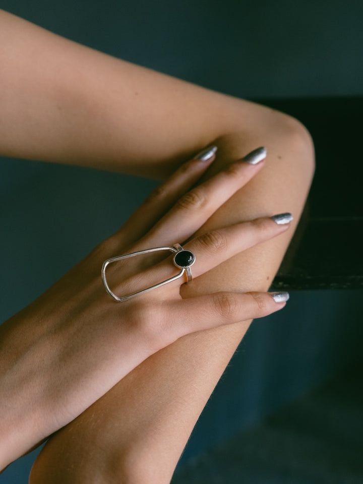 カラー:Silver × Onyx (Black)