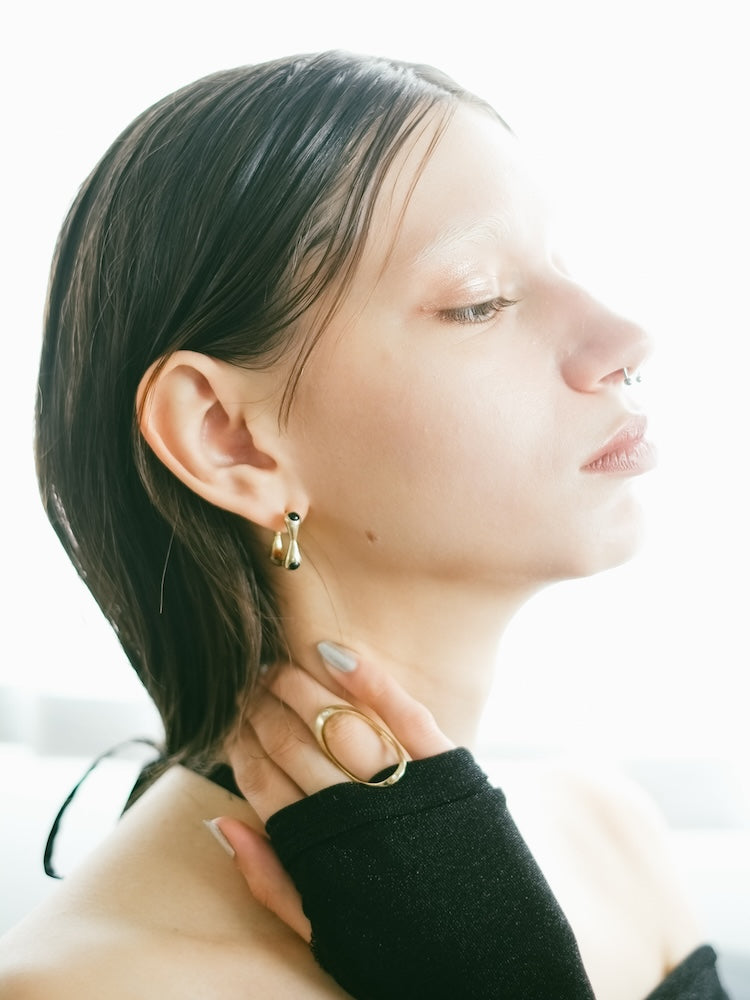 カラー:Gold × Onyx (Black)