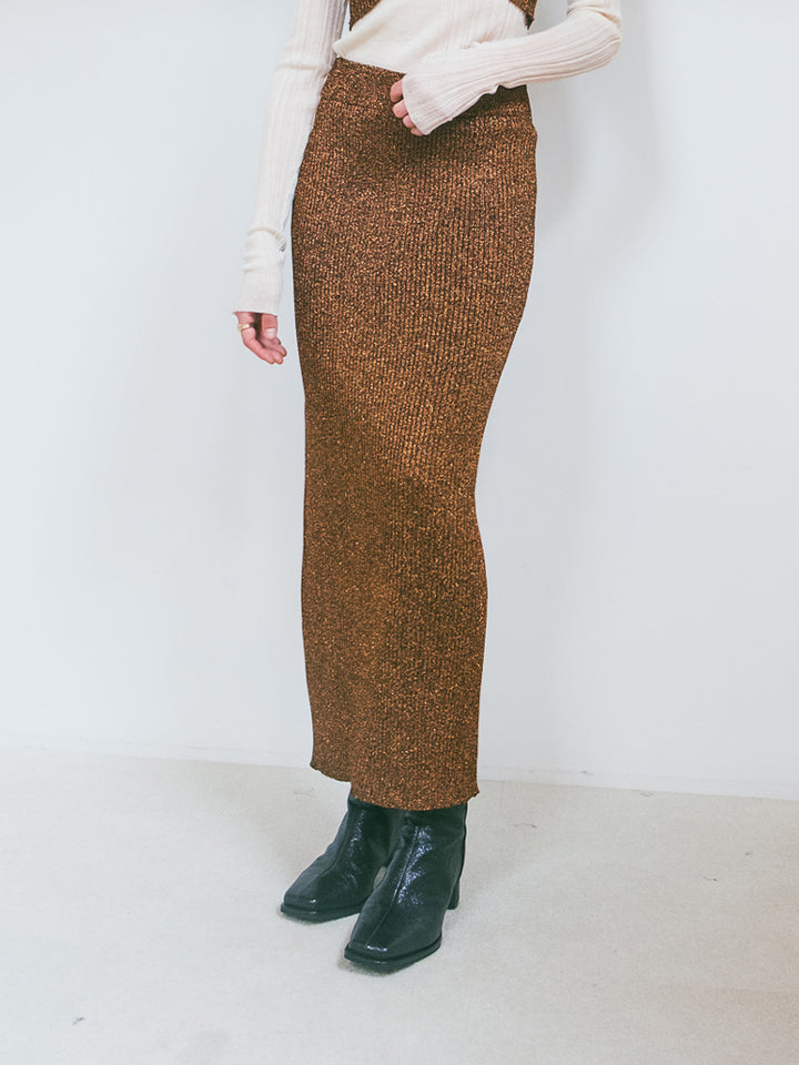 モデル身長:174cm / カラー:Brown