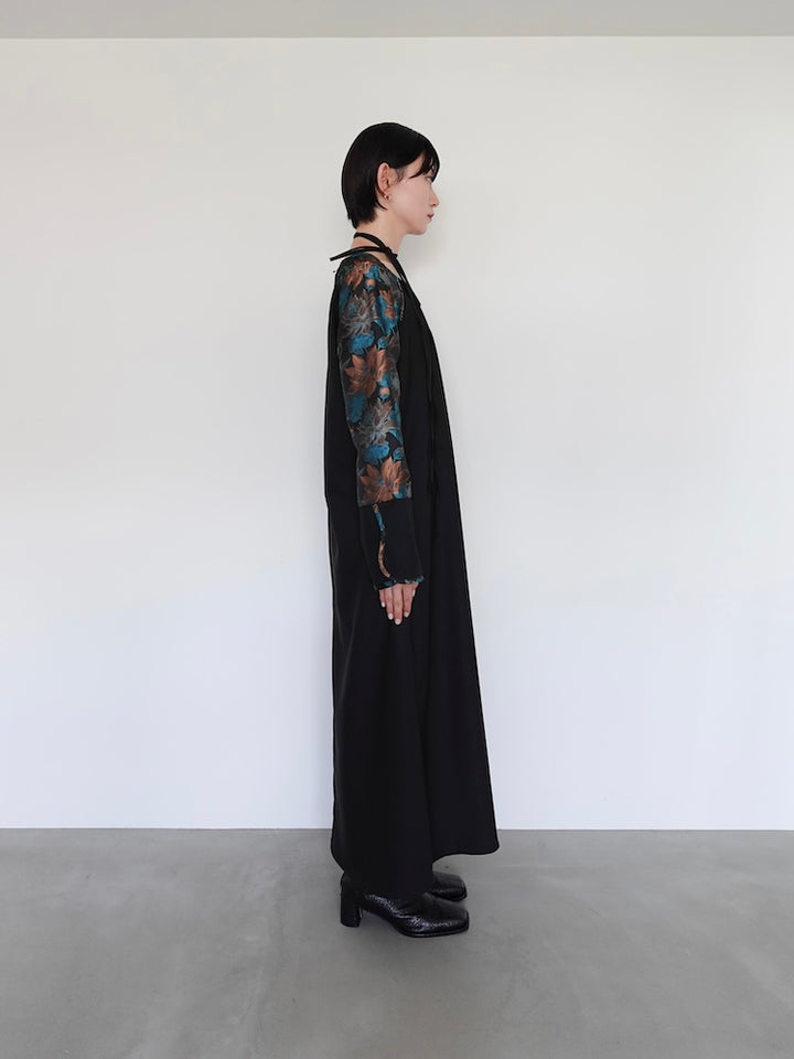 モデル身長:162cm / カラー:Black