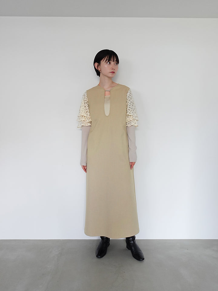 モデル身長:162cm / カラー:Beige