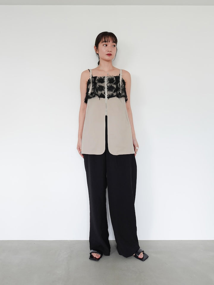 モデル身長:168cm / カラー:Beige