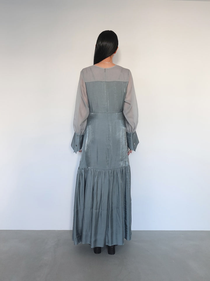 モデル身長:158cm / カラー:GrayBlue