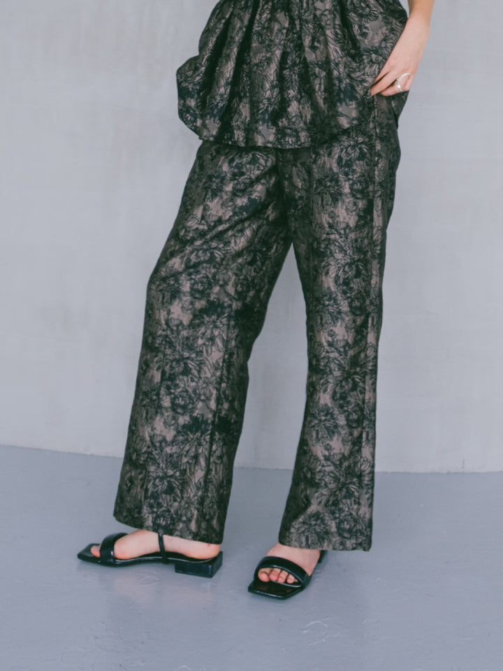 モデル身長:172cm / カラー:Black