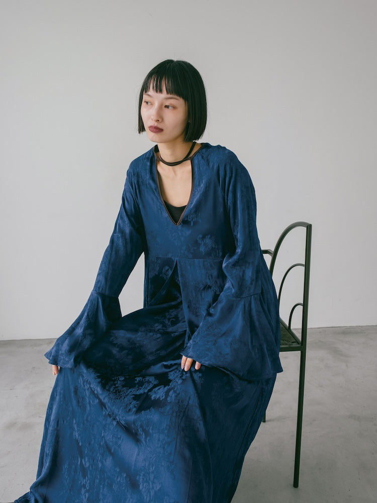 モデル身長:166cm / カラー:Blue