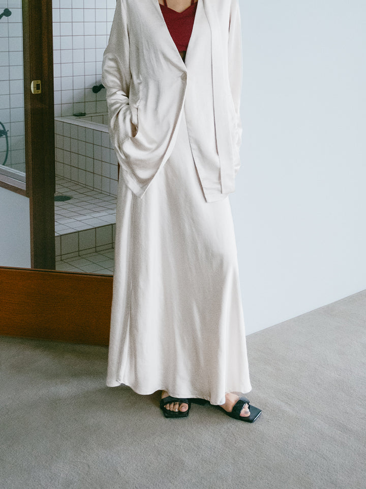 モデル身長:166cm / カラー:OffWhite / モデル着用サイズ:Mサイズ