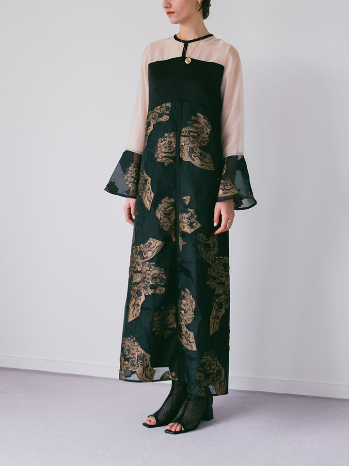 モデル身長:172cm / カラー:Gold