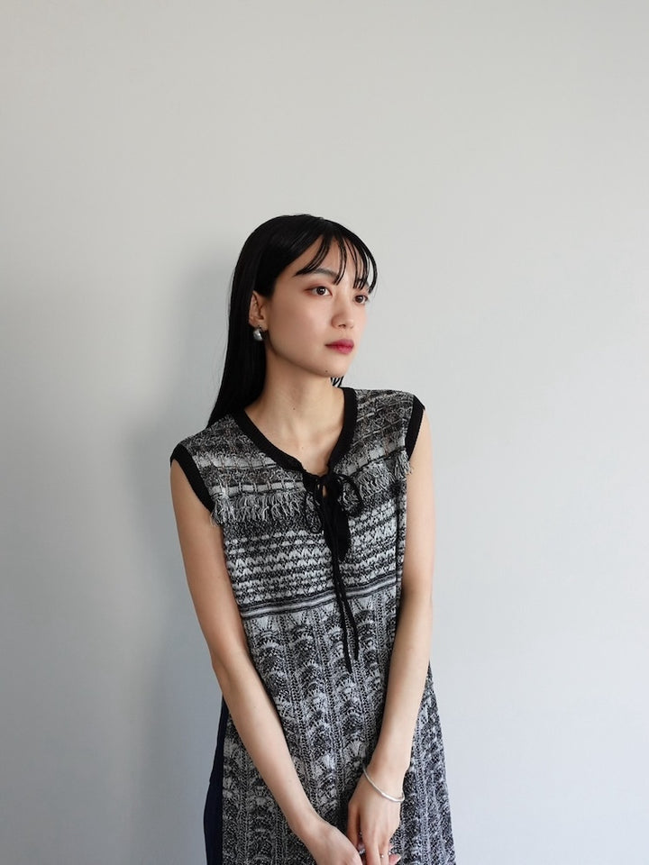 モデル身長:158cm / カラー:Black