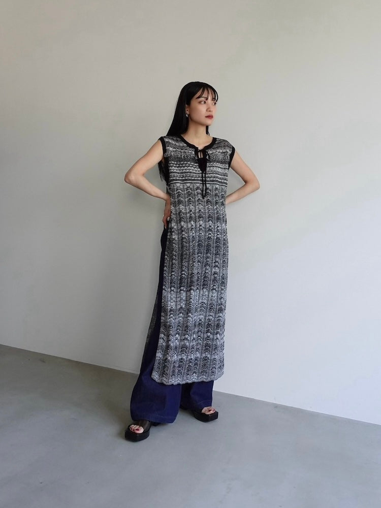 モデル身長:158cm / カラー:Black
