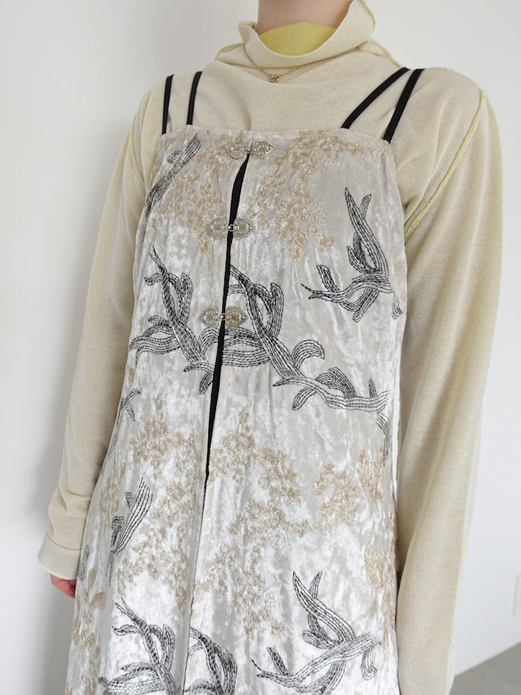 モデル身長:153cm / カラー:White