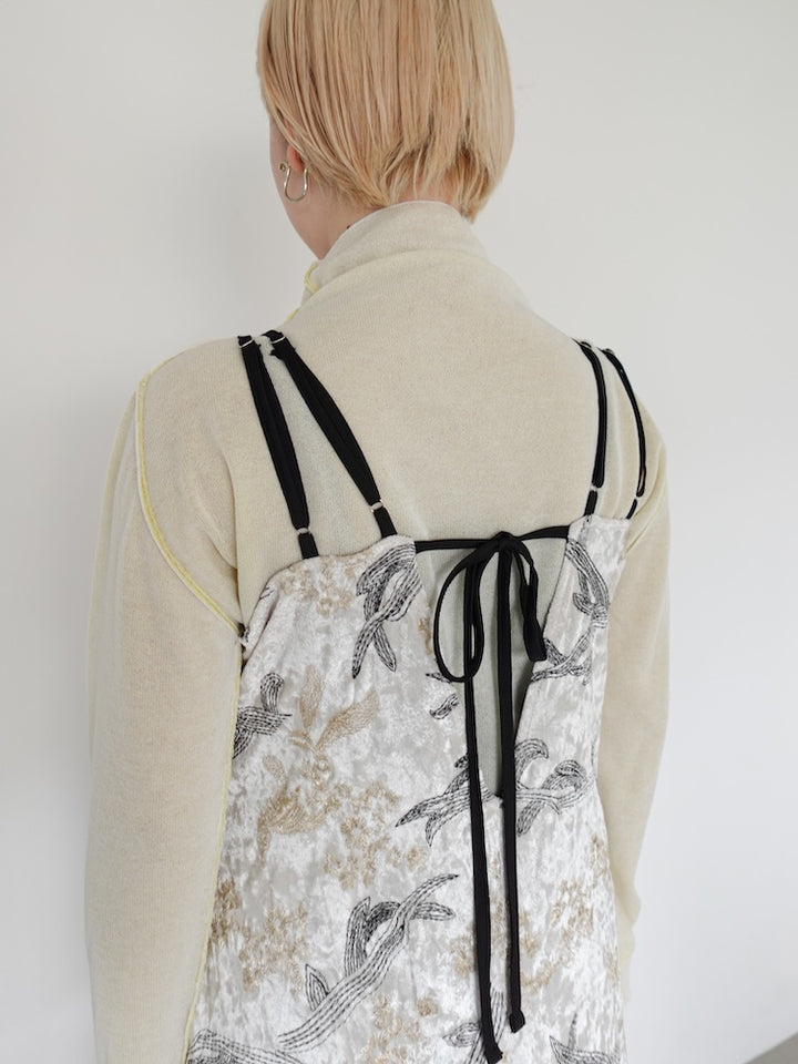 モデル身長:153cm / カラー:White