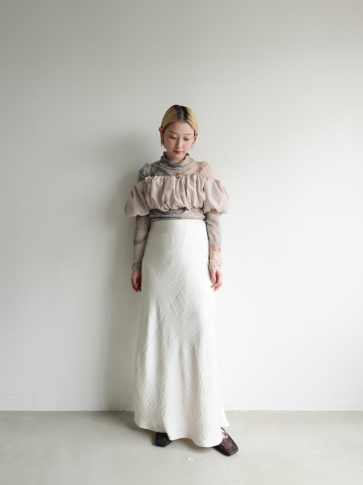 モデル身長:153cm / カラー:OffWhite / モデル着用サイズ:Mサイズ