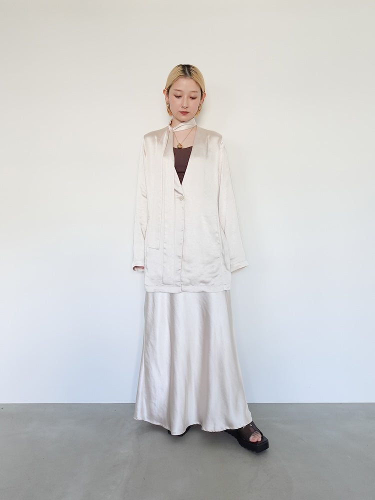 モデル身長:153cm / カラー:OffWhite