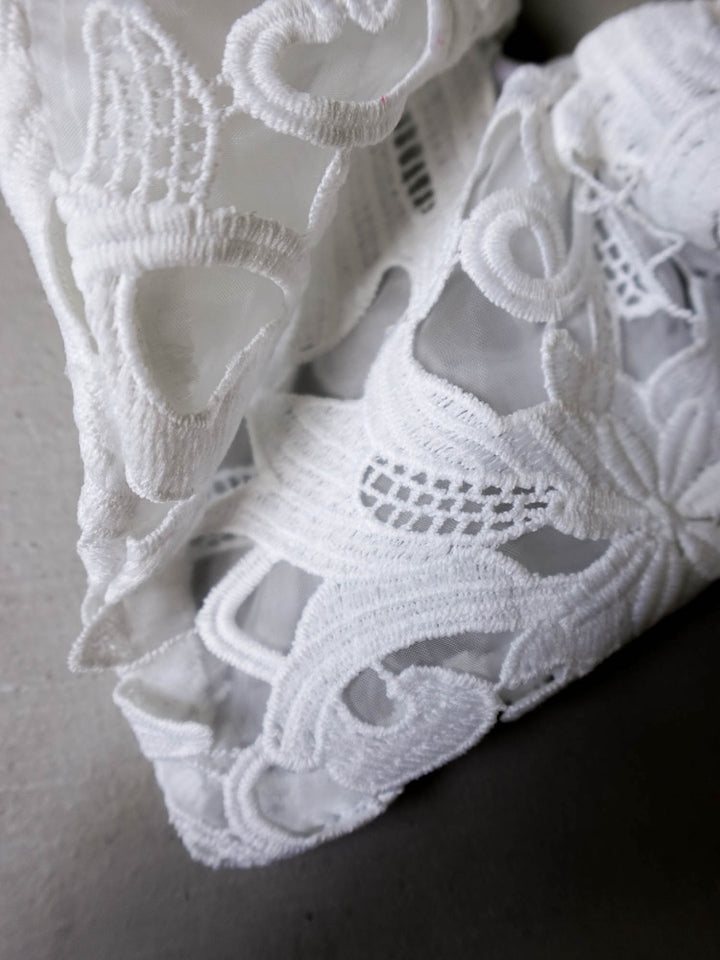 カラー:Ivory ※室内にて自然光で撮影