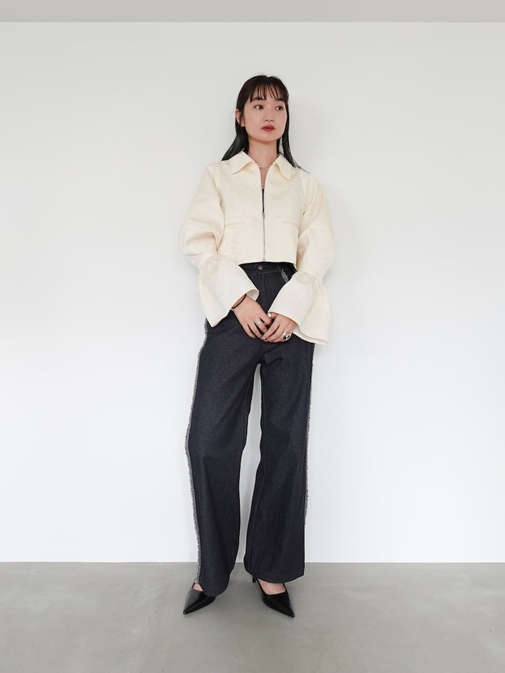 モデル身長:168cm / カラー:OffWhite