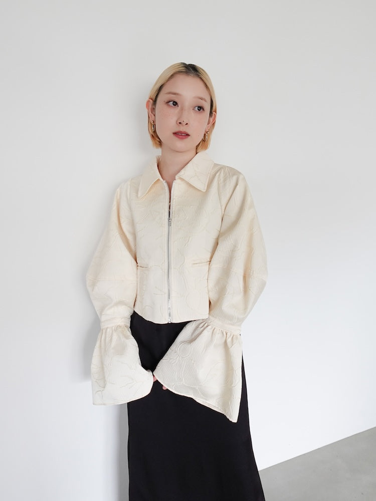 モデル身長:153cm / カラー:OffWhite