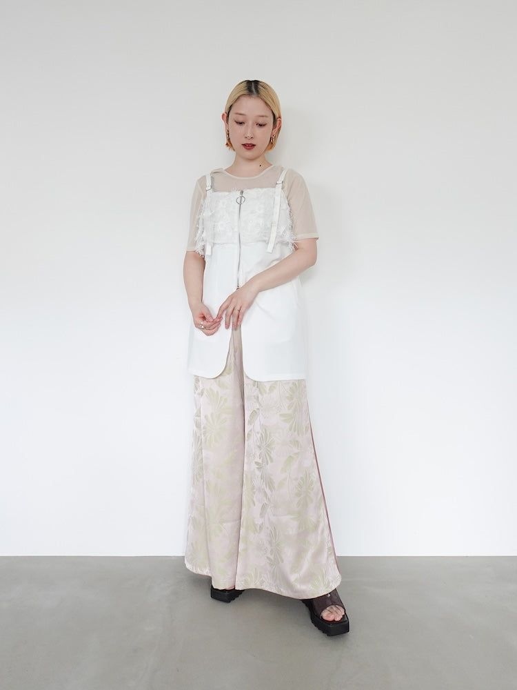 モデル身長:153cm / カラー:White