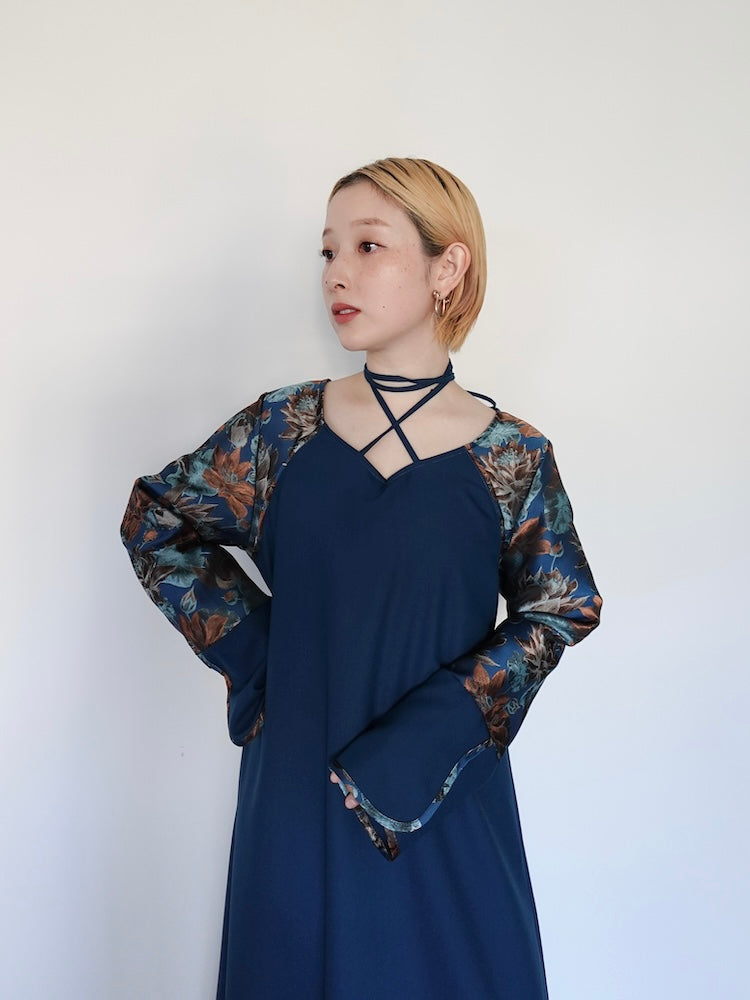 モデル身長:153cm / カラー:Blue