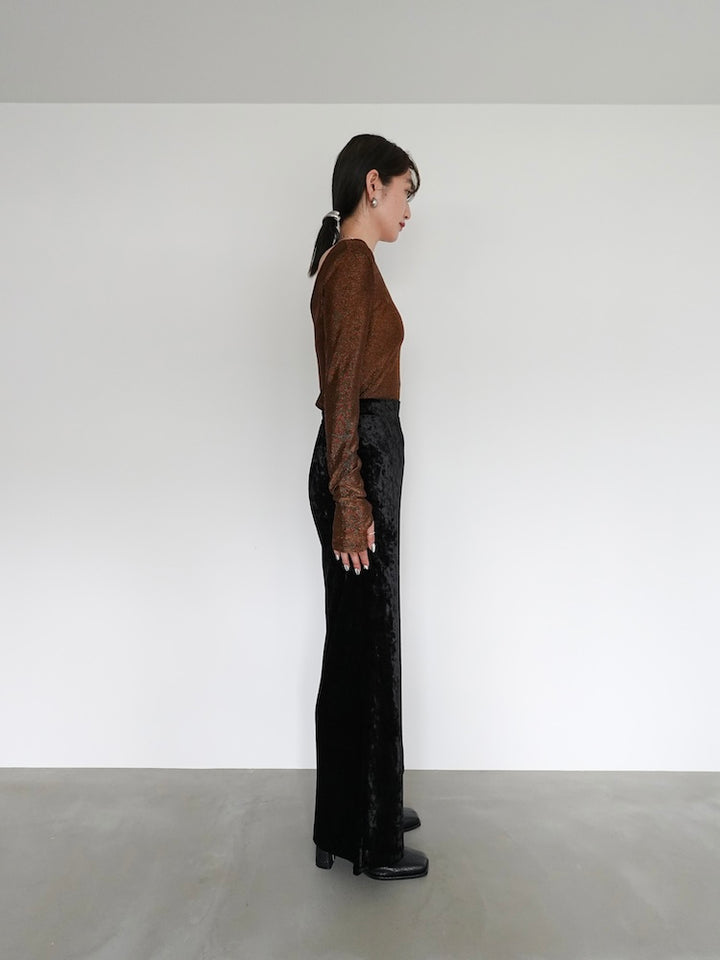 モデル身長:168cm / カラー:Black / 着用サイズ:Mサイズ