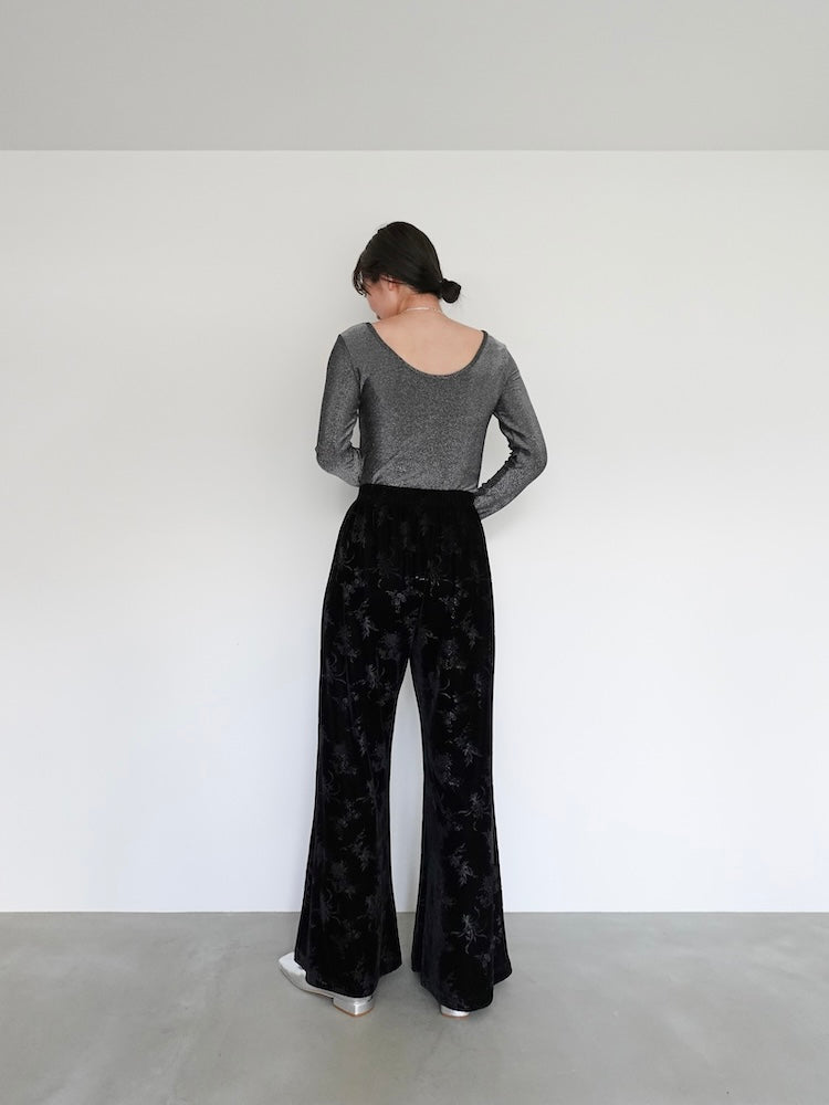 モデル身長:168cm / カラー:Black