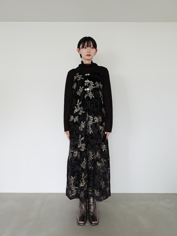 モデル身長:162cm / カラー:Black