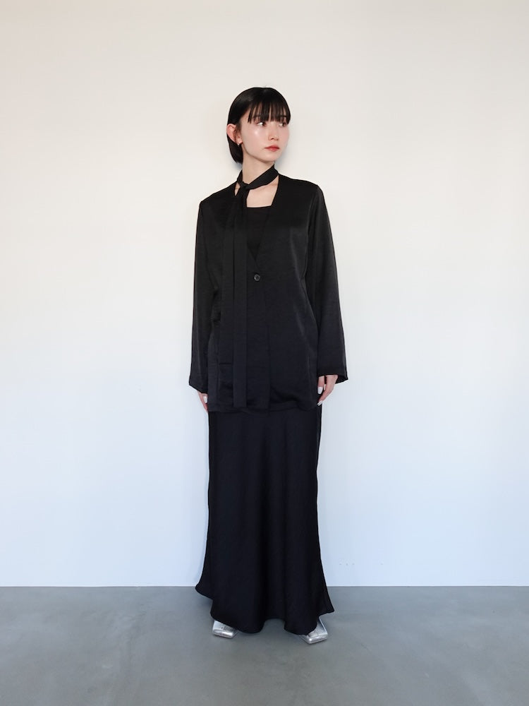 モデル身長:162cm / カラー:Black / モデル着用サイズ:Mサイズ
