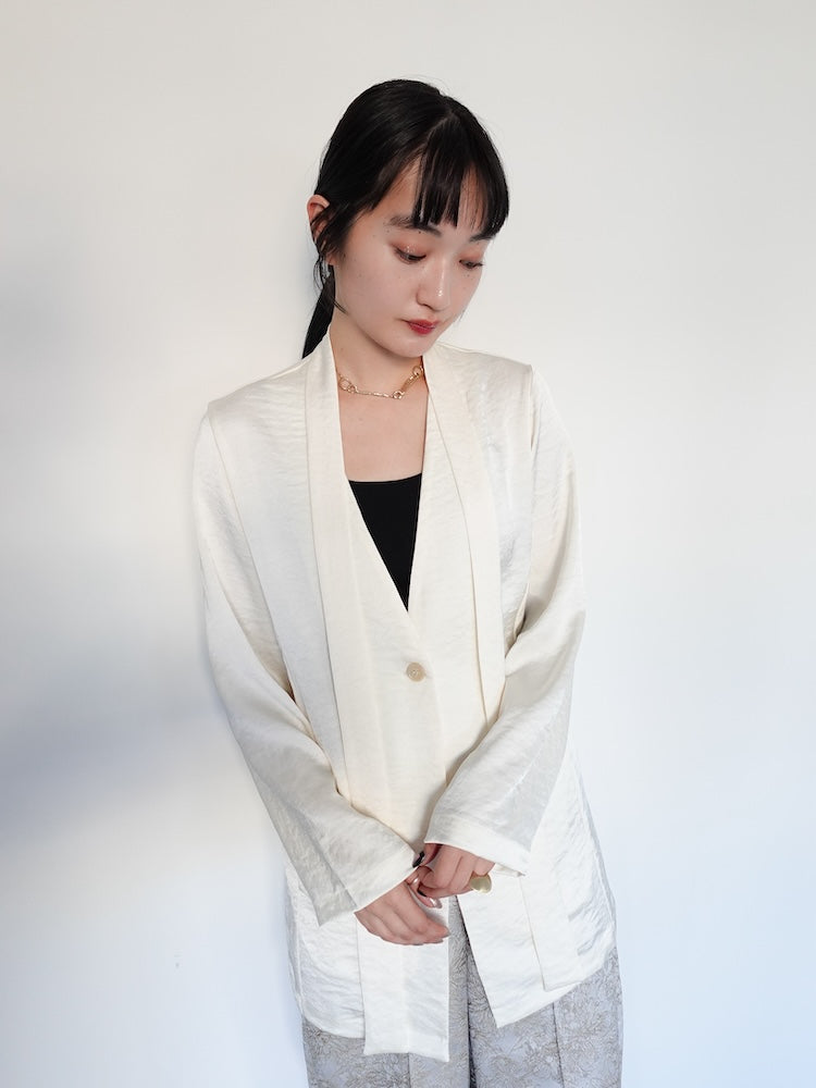 モデル身長:168cm / カラー:OffWhite