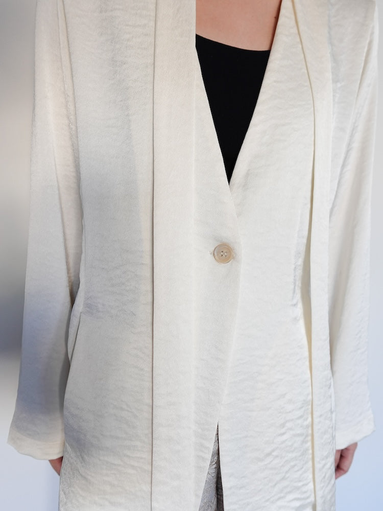 モデル身長:168cm / カラー:OffWhite