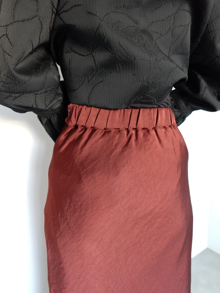 モデル身長:162cm / カラー:RedBrown / モデル着用サイズ:Mサイズ