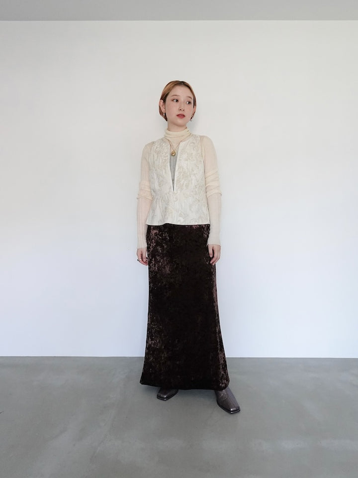 モデル身長:153cm / カラー:Brown / 着用サイズ:Sサイズ