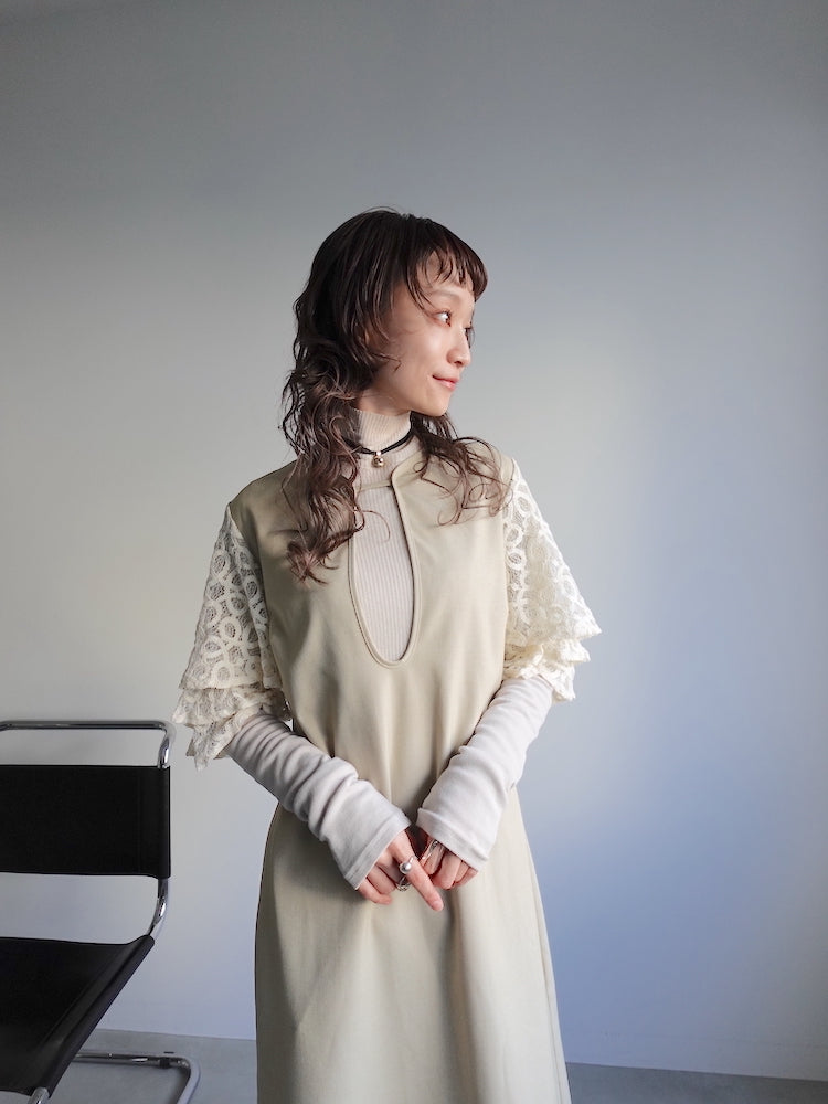 モデル身長:165cm / カラー:Beige