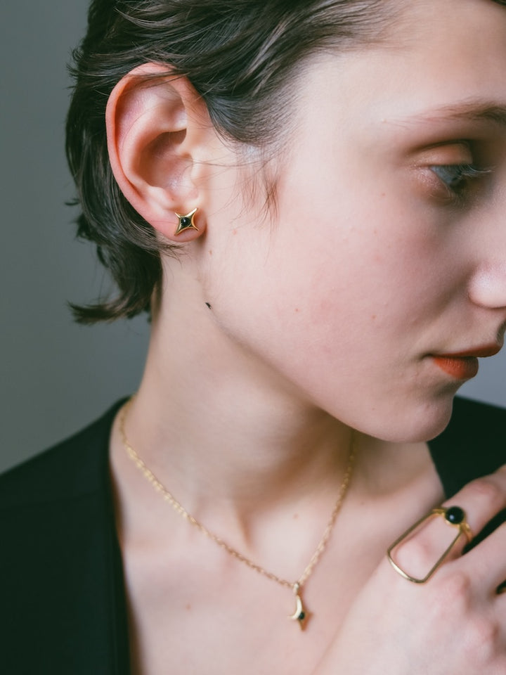 カラー:Gold × Onyx (Black)