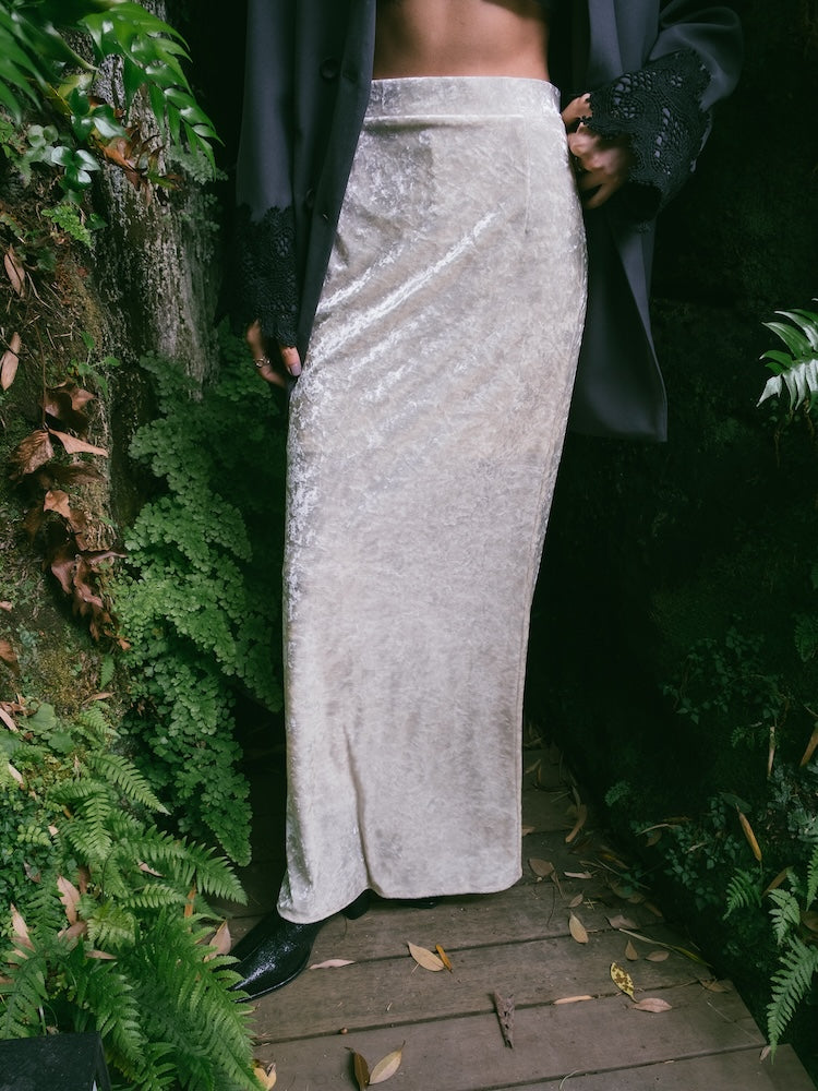 モデル身長:170cm / カラー:Ivory / モデル着用サイズ:Mサイズ