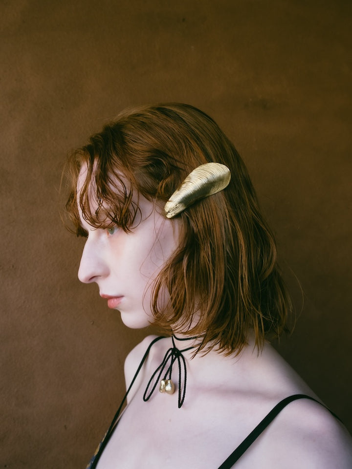 カラー:Gold (ブラウンの巾着が付属します)