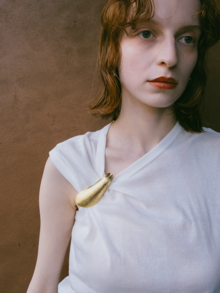 カラー:Gold (ブラウンの巾着が付属します)