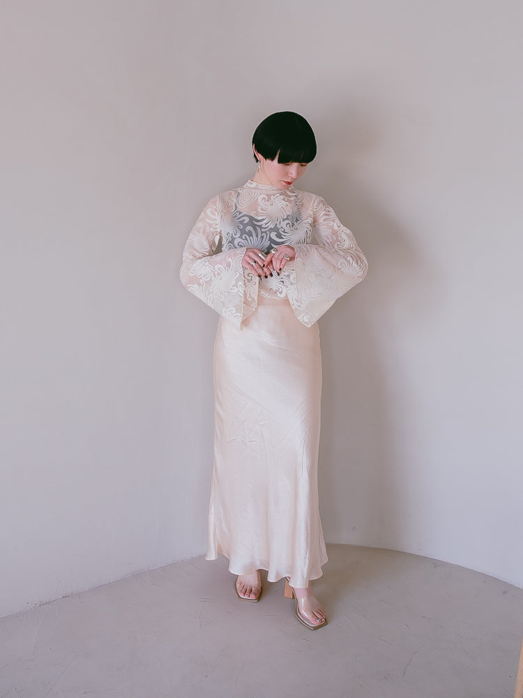 モデル身長:162cm / カラー:Ivory