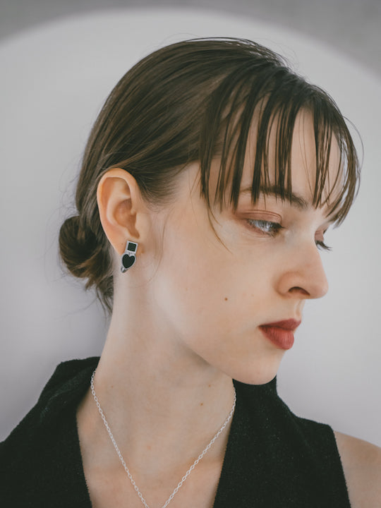 カラー:Silver × Onyx × Onyx (Black × Black)