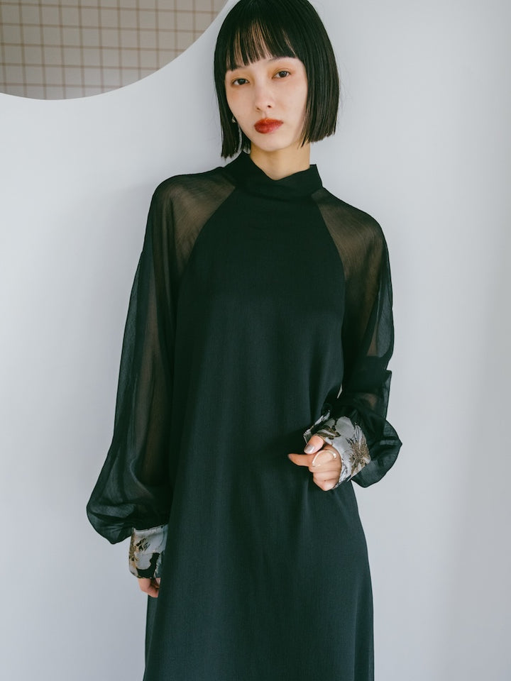 モデル身長:166cm / カラー:Black