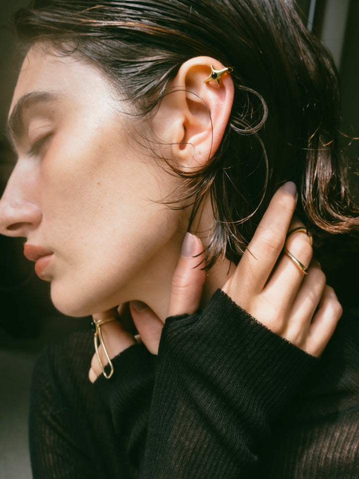 カラー:Gold × Onyx (Black)