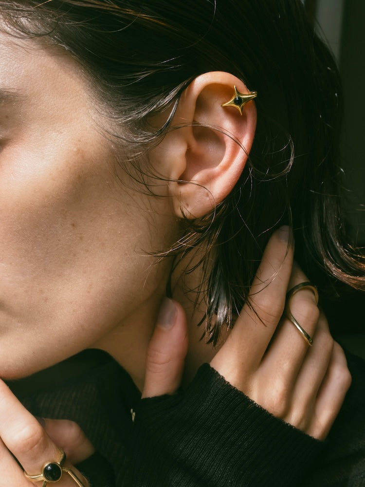 カラー:Gold × Onyx (Black)