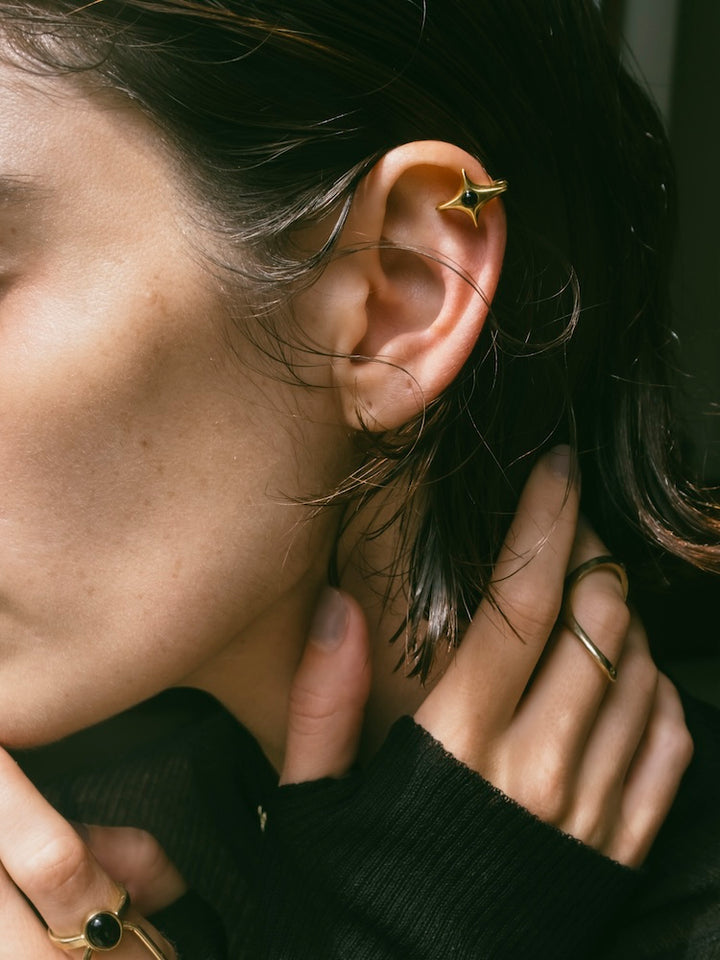 カラー:Gold × Onyx (Black)