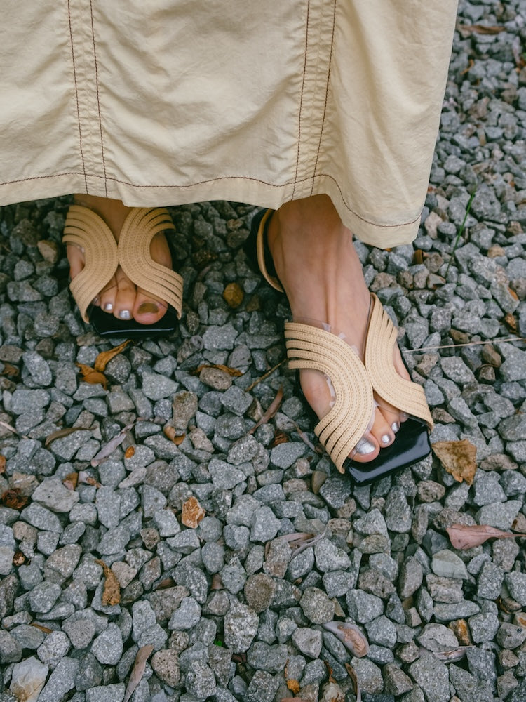 カラー:Beige / サイズ:S, M, L