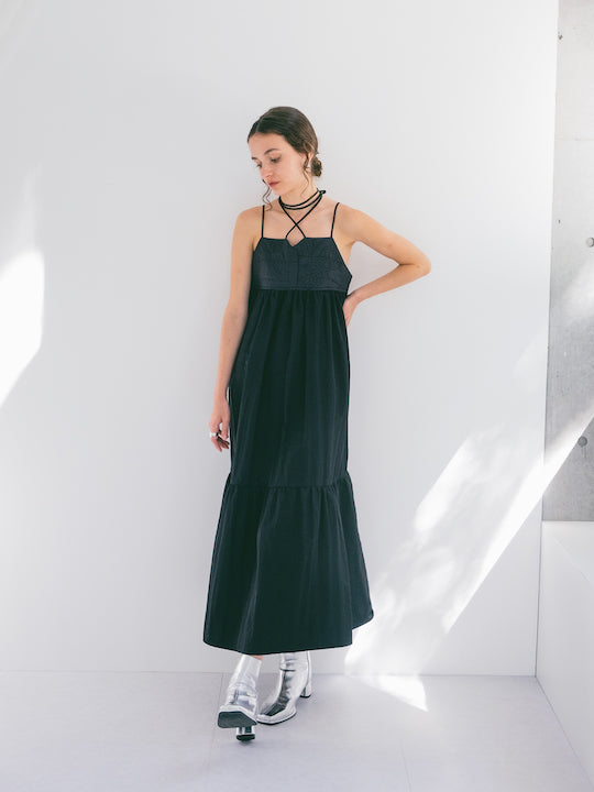 モデル身長:173cm / カラー:Black