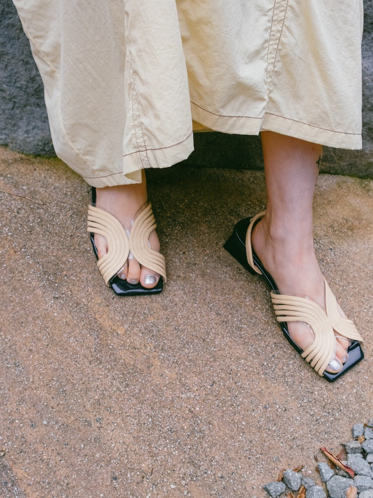 カラー:Beige / サイズ:S, M, L