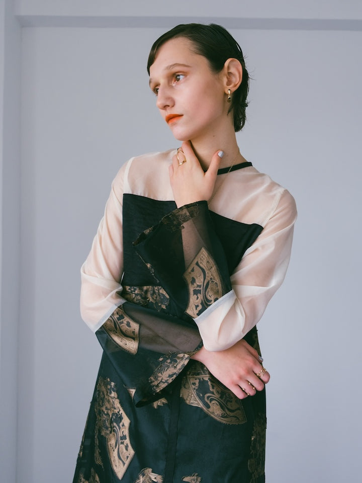 モデル身長:172cm / カラー:Gold